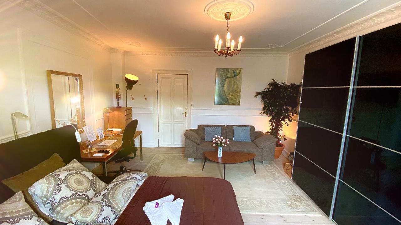 Four Individual Beautiful Spacious Rooms In Stylish Apartment Copenhagen Exterior photo